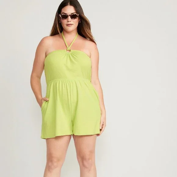 NWT Old Navy Textured O-Ring Halter Romper for Women -- 3.5-inch inseam - Picture 6 of 7